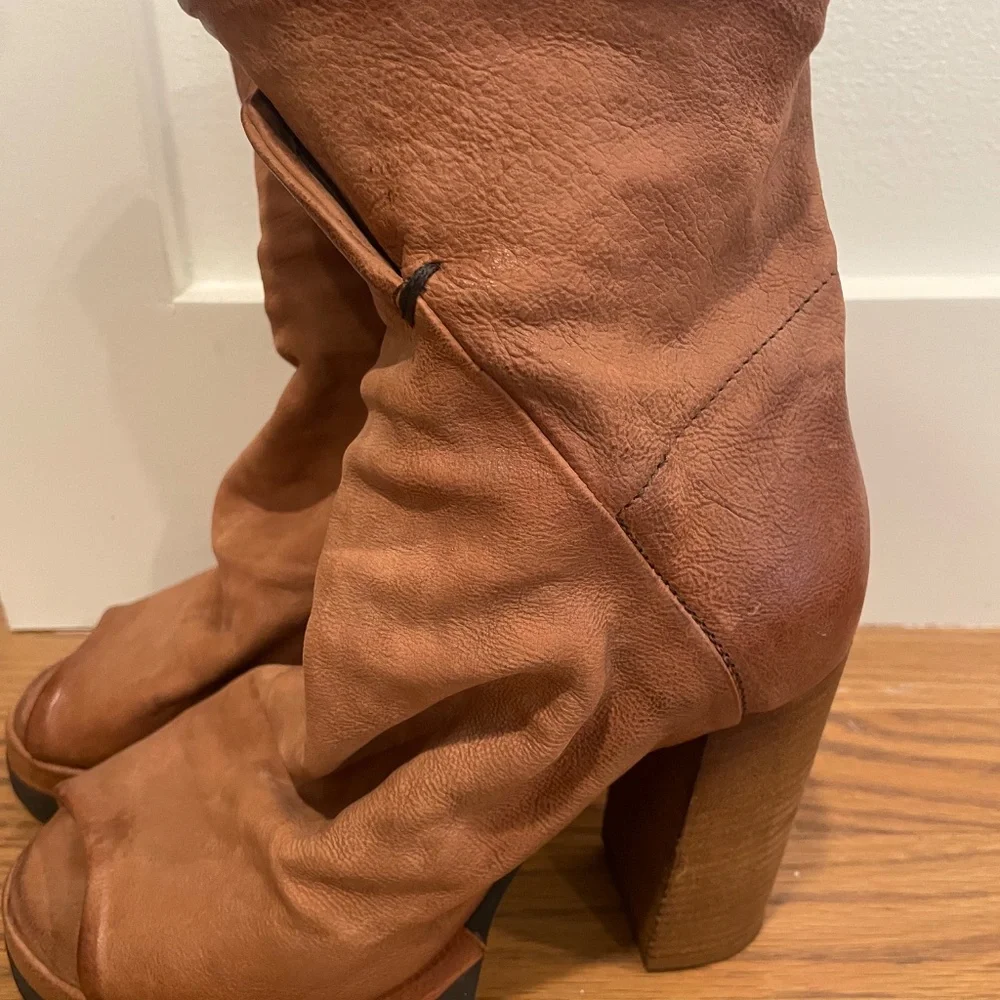 AS98 Ulysses ankle booties EU37 EUC - Picture 3 of 7